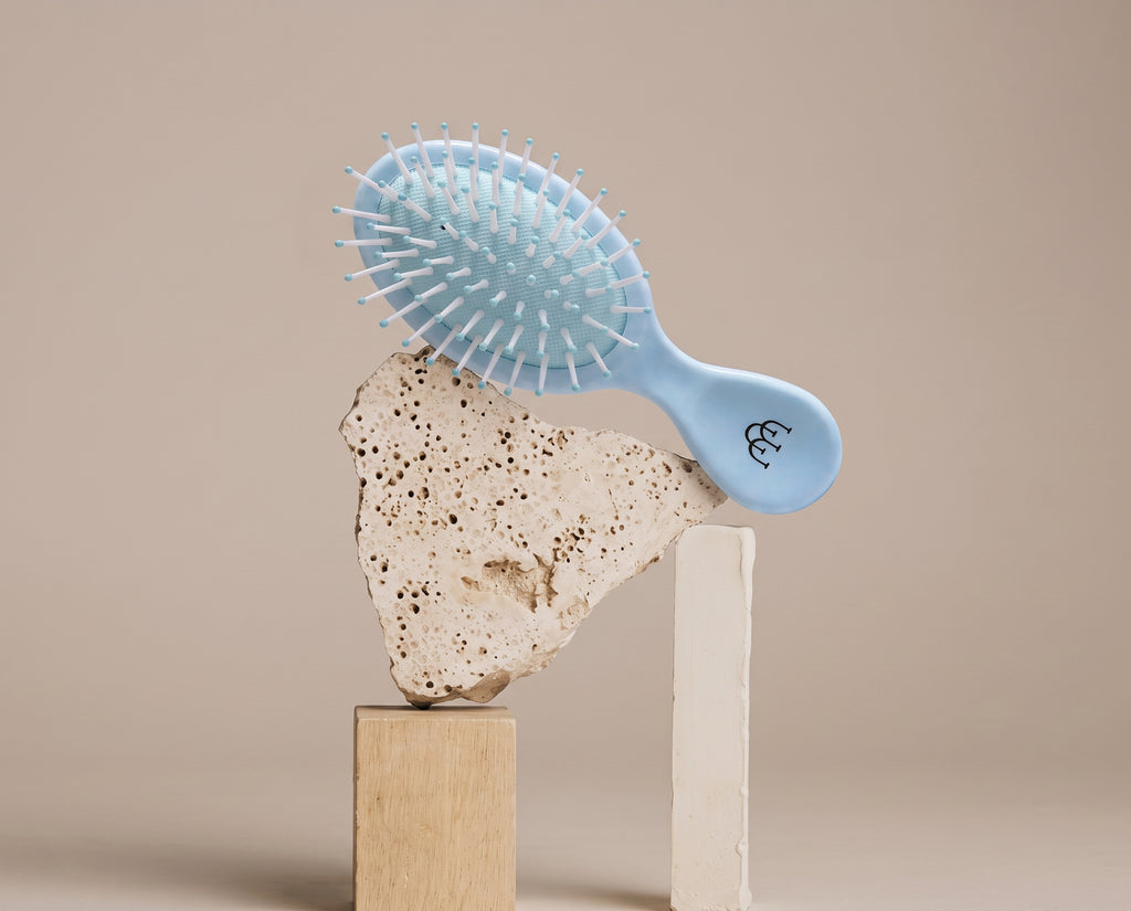 Mai Nami Detangling Brush